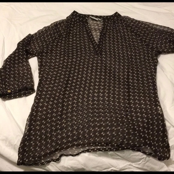 ✅ SOLD Silk Ellie Kai 3/4 Sleeve “V” Blouse Size 6 - Picture 5 of 9